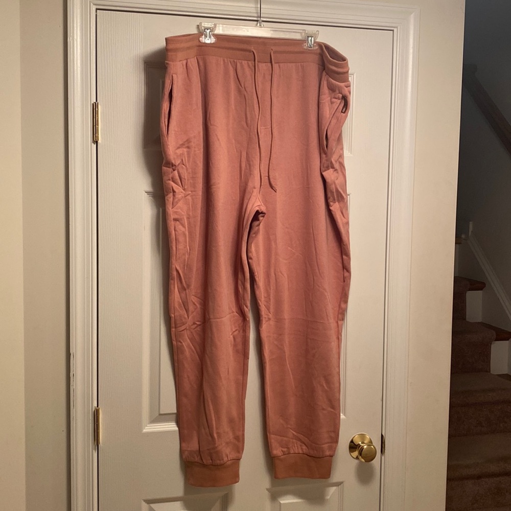 Brand New Jolie Noire Peach Joggers…size 4X